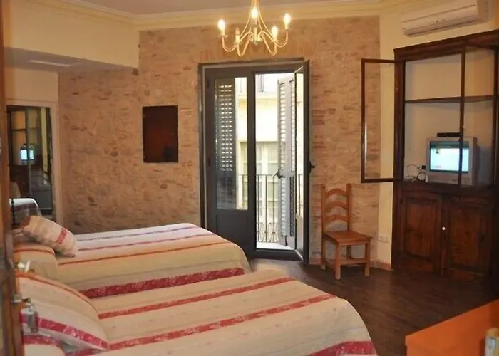 Casa Cundaro Otel Girona